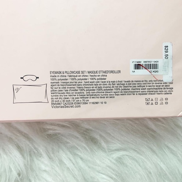 VS Eyemask & Pillowcase Gift Set - Picture 2 of 2